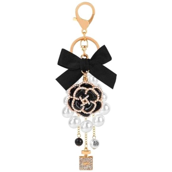 NWT Camelia Pearl Purse Charm Key Ring Chain Pearl Gold Zipper Pull NON-Branded